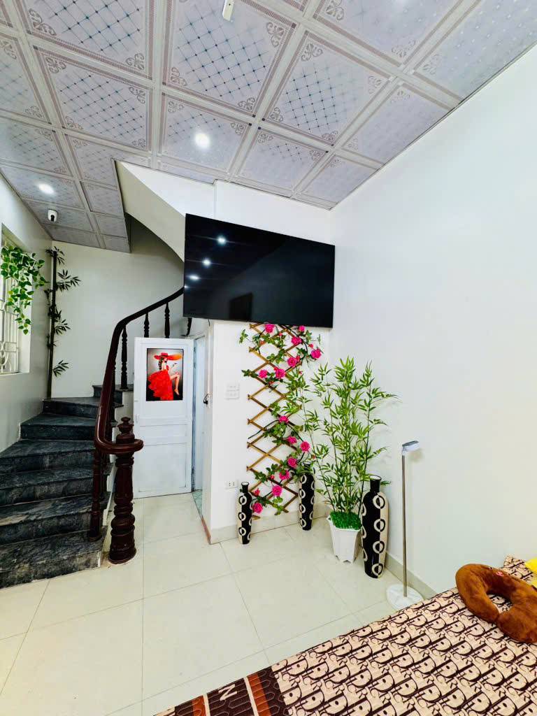 Bán nhanh nhà Bát Tràng, Gia Lâm, diện tích 30m2, giá 4.89 tỷ