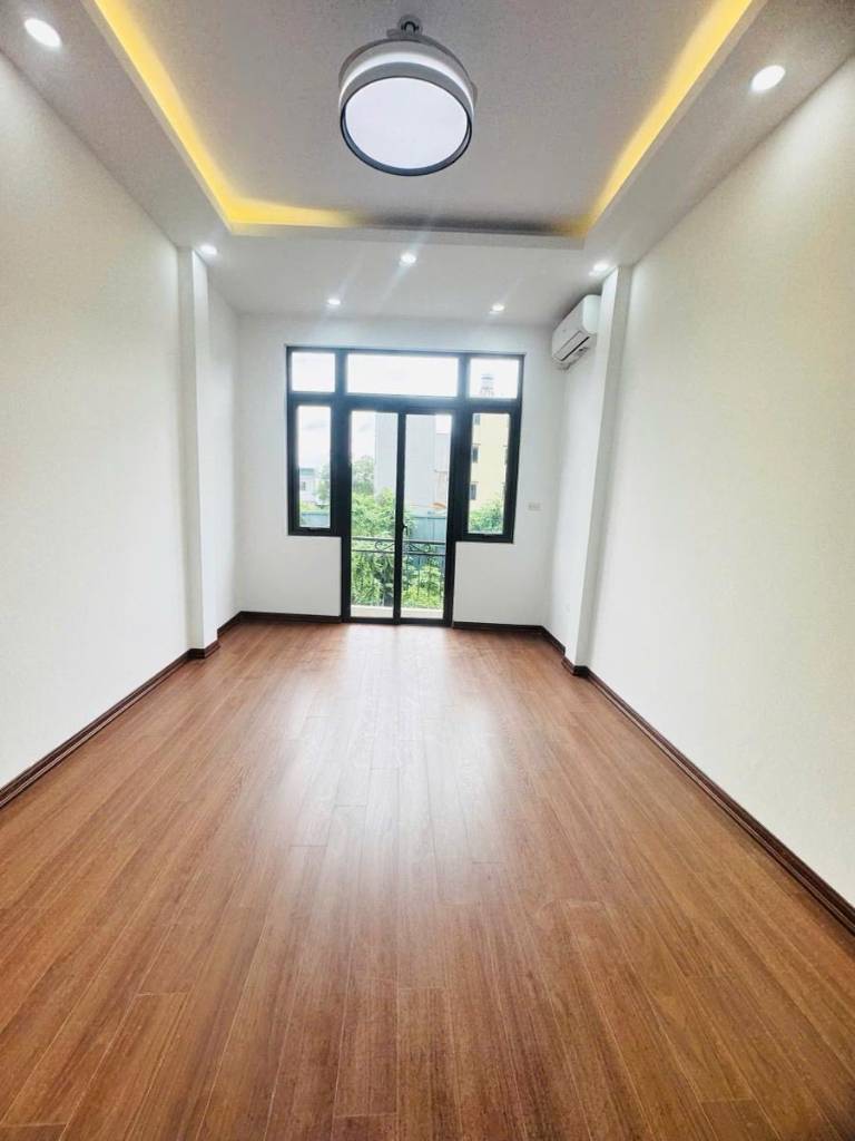 Bán nhà Ngọc Hồi, Thanh Trì, 6 tầng, 40m2, mặt tiền 4m, ô tô vào nhà, giá 8,5 tỷ