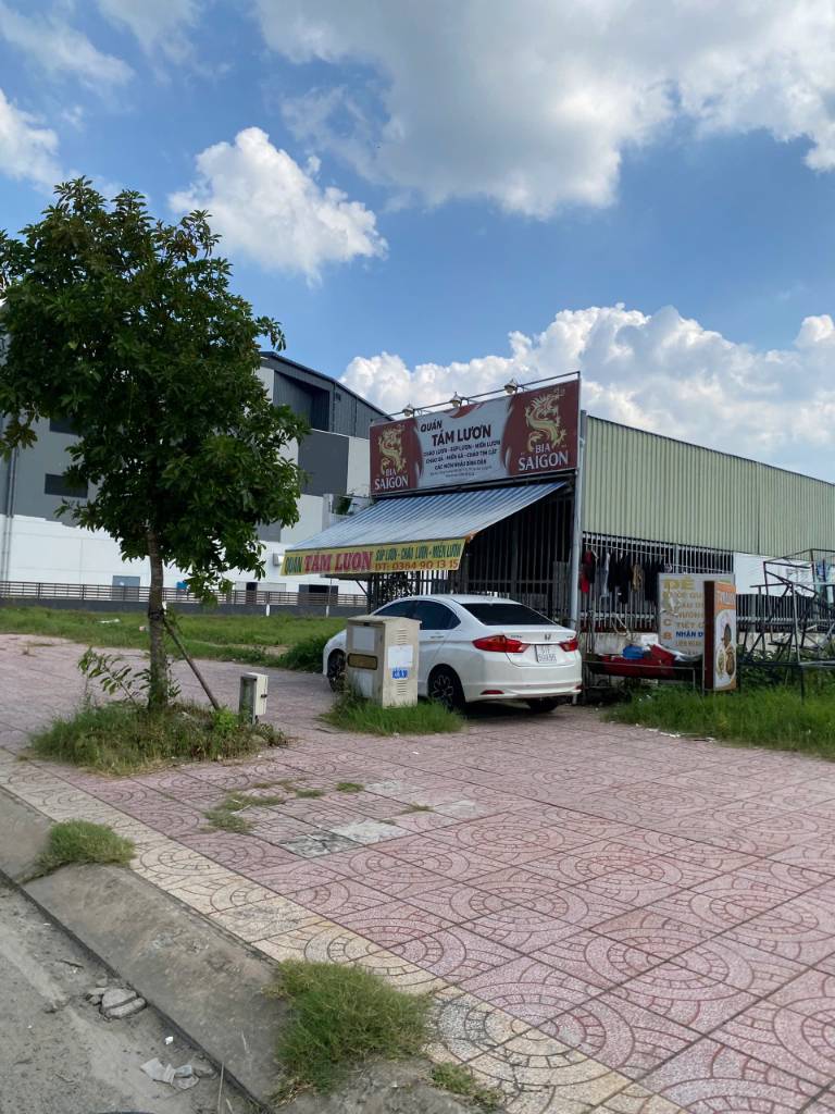 Bán nhanh lô đất QL1A,  Võ Văn Môn, Tân An, Long An, diện tích 100m2, giá 1 tỷ 300tr/100m2