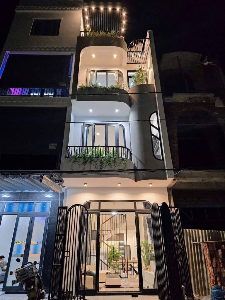 Chủ bán nhà quốc lộ 1A, Thành phố Tân An, Long An, gần Aeon Mall, 74m2, giá 2,53 tỷ