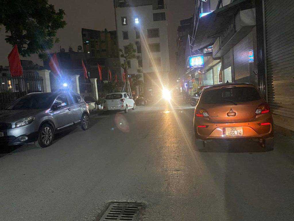Bán nhà ngõ 750 Kim Giang 47m² x 4T, MT 4.3m, thang máy, full nội thất, giá tốt