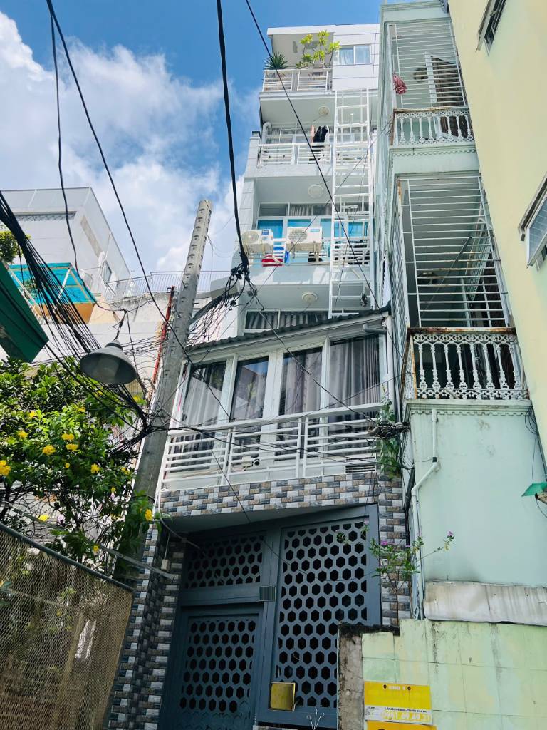 Bán nhanh CVHD Phường 12, Quận 3, 16 phòng, diện tích 65 m², giá  9.9 tỷ