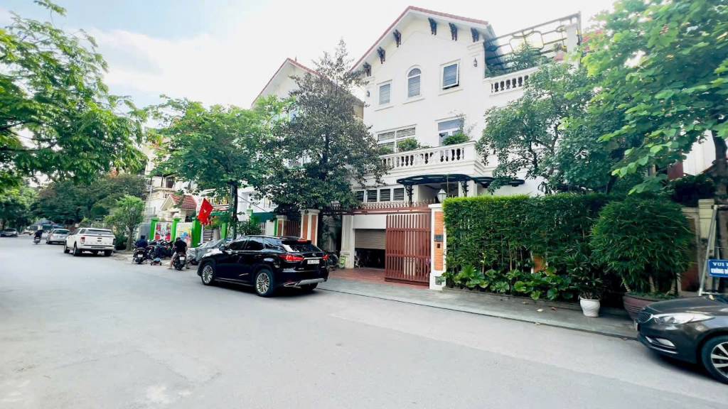 Bán nhà riêng phố Trương Định, ô tô vào nhà, 5 tầng kiên cố, 54m, giá 7.5 tỷ TL