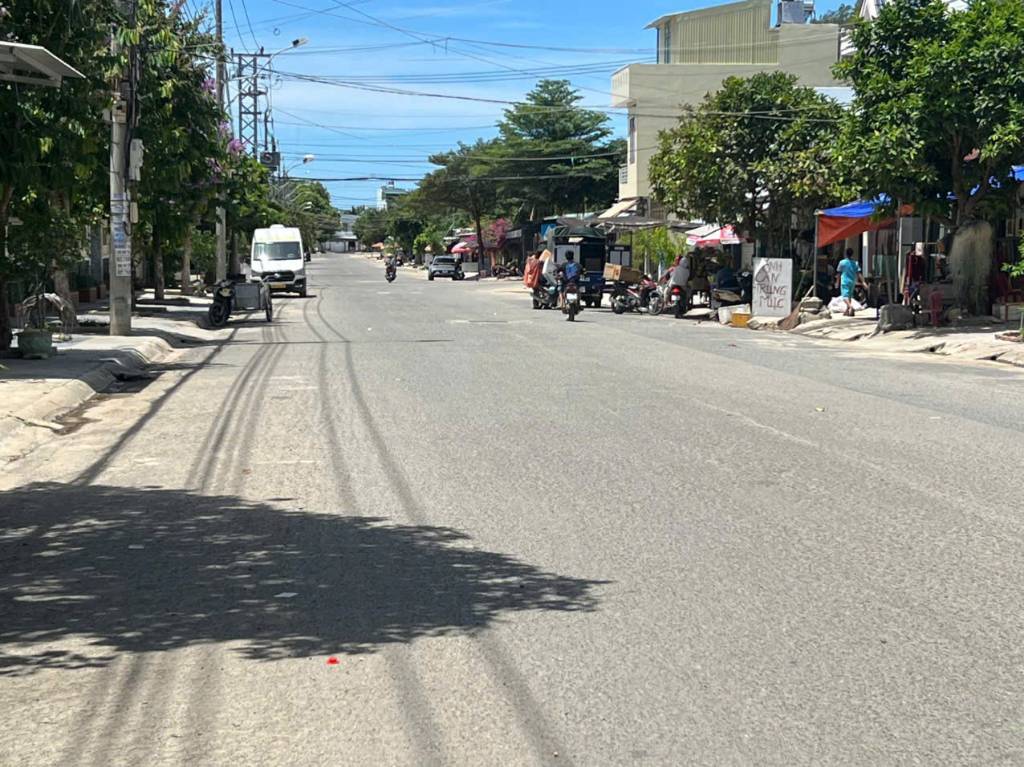Bán đất Trần Khát Chân, khu Hòn Xện, Bắc Nha Trang, Diện tích 112,5m2 ngang 5m, Giá 62tr/m2