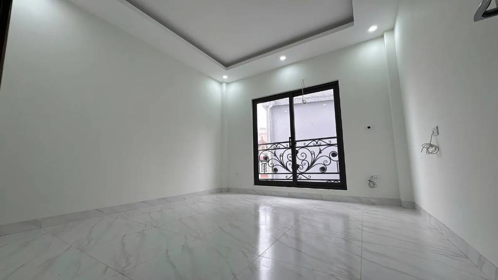 Bán nhà Tứ Hiệp, Thanh Trì, Hà Nội, 42m2 x 5 tầng, mặt tiền 4m, giá 7 tỷ, bãi ô tô gần nhà