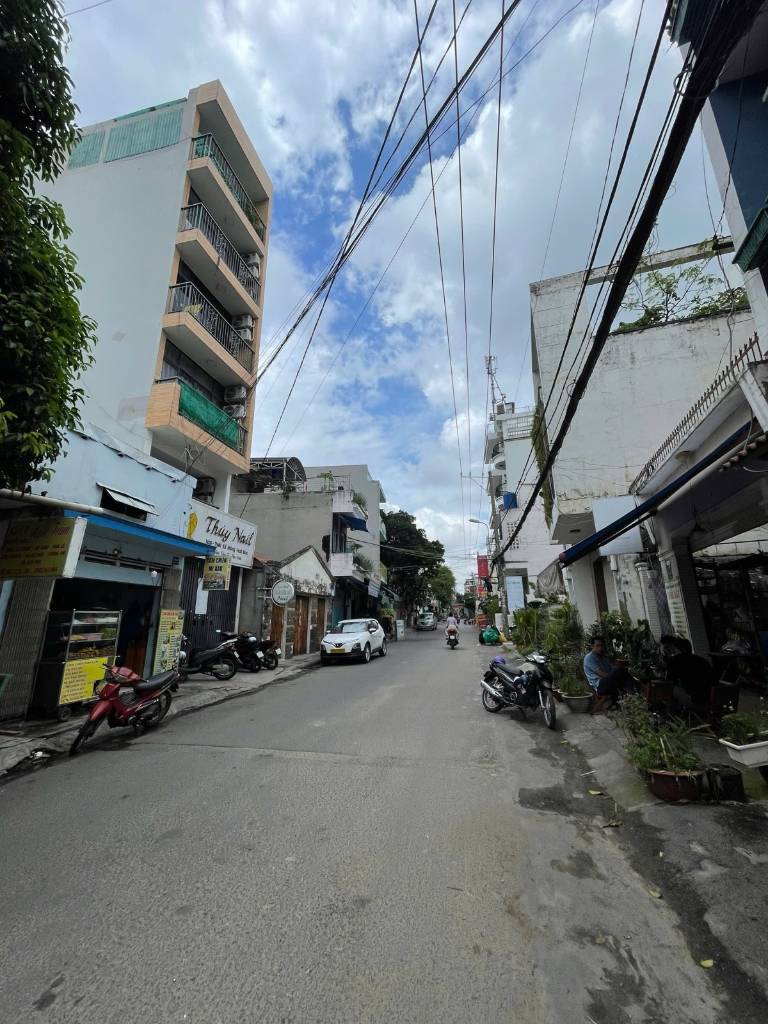 Bán nhanh căn hộ dịch vụ 133m² Phường 15, Gò Vấp, thu nhập ổn định, giá 22.2 tỷ