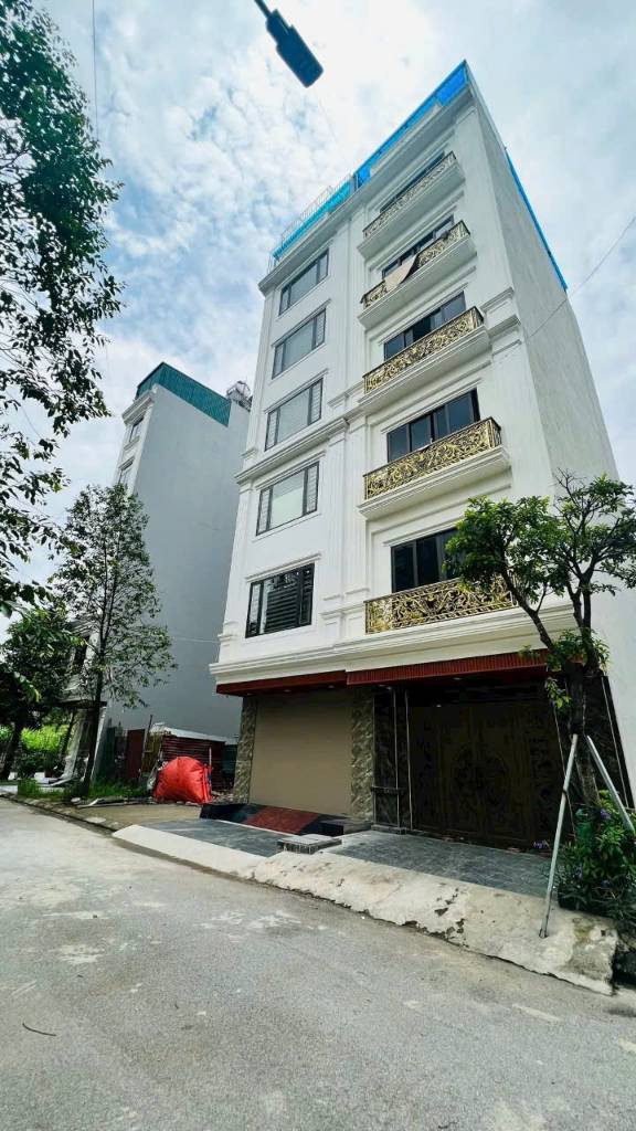 Cô Oanh bán nhà riêng Tân Mai, 6 tầng, thang máy, ô tô vào cửa, 47m² – giá 7.65 tỷ TL