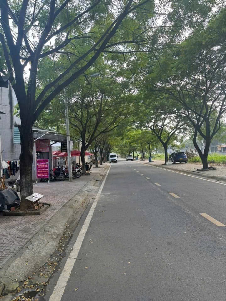 Bán nhanh lô đất TĐC Châu Thới - Tp Dĩ An, DT 100m2 (5 x 20),  giá 4,1 tỷ