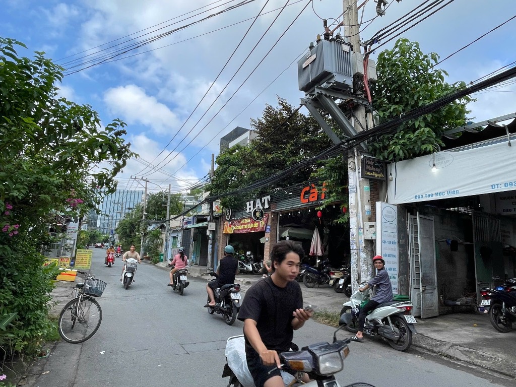 Bán nhanh lô đất đầu đường 12 Trường Thọ, Thủ Đức, 57m2 (4,2 x 13,6), giá 5,6 tỷ