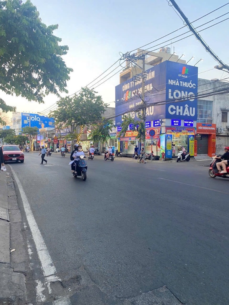 Bán gấp căn nhà mặt tiền Đặng Văn Bi, P.Bình Thọ, Thủ Đức, DT 187m2 giá 28,9 tỷ