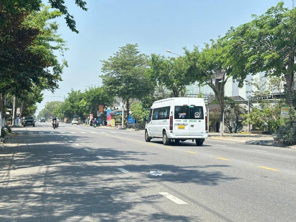 Mình cần bán nhà cấp 4 mặt tiền đường 10.5m Lê Tấn Trung, P. Sơn Trà, Đà Nẵng, vị trí đẹp, sổ sẵn