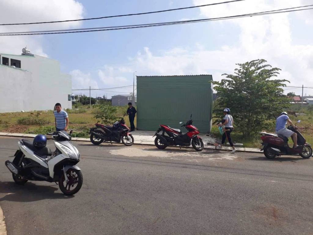 Bán đất mặt tiền 7.5m Đa Mặn Đông 2, đối diện Bệnh viện Sản Nhi Đà Nẵng, vị trí đẹp, tiềm năng cao
