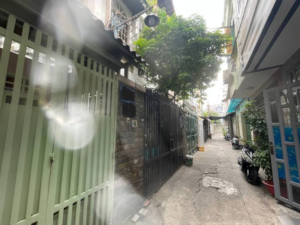 Bán nhà riêng 60m2 tiện xây mới, Đường Lý Tuệ, Quận Tân Phú