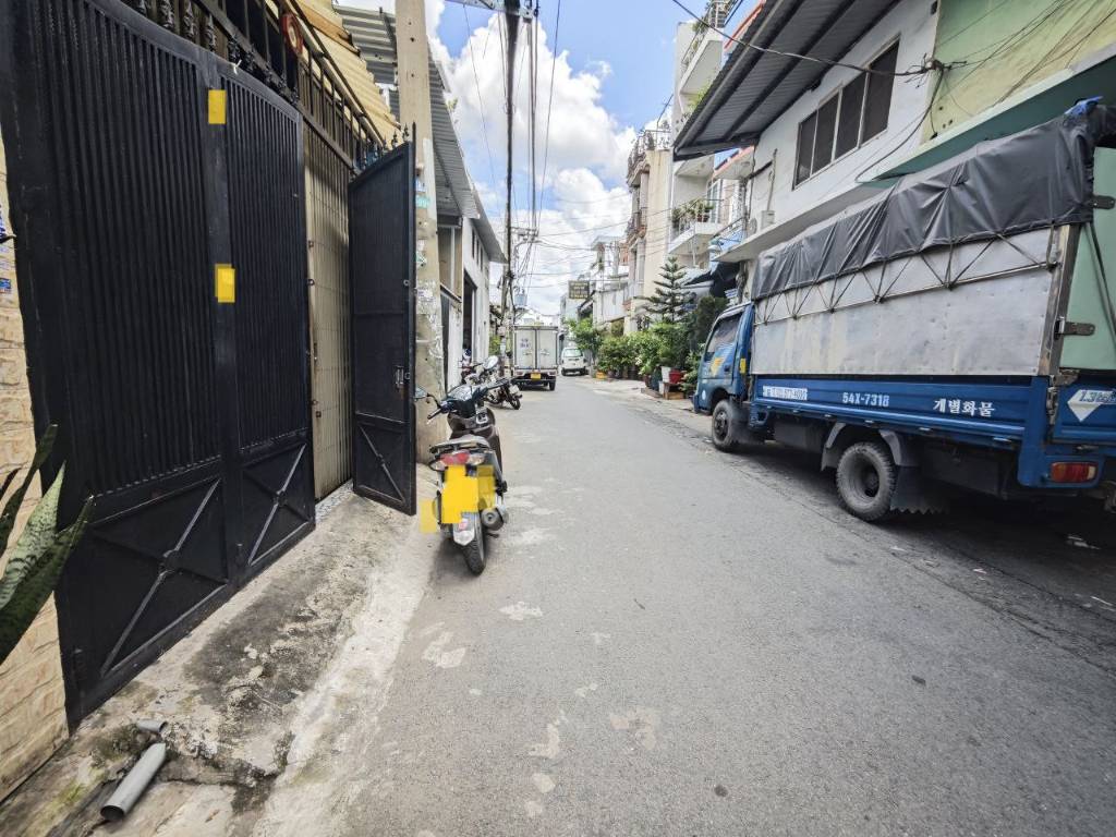 Bán nhà 200m2 - Hẻm xe tải 6m, Đ. Trịnh Đình Trọng, Q. Tân Phú