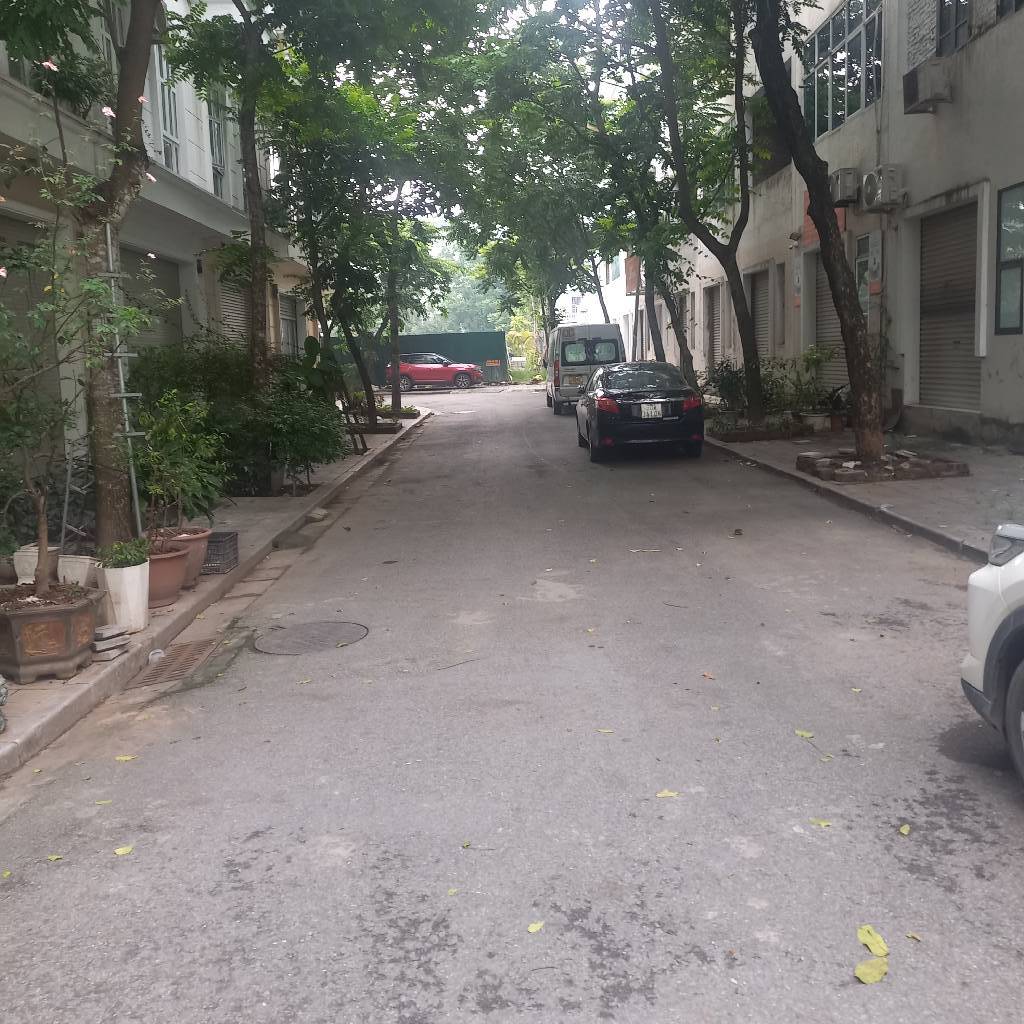 Bán nhà 5 tầng khu D – Khu đô thị Dương Nội, Hà Đông 100m², mặt tiền 5m Giá hơn 17 tỷ