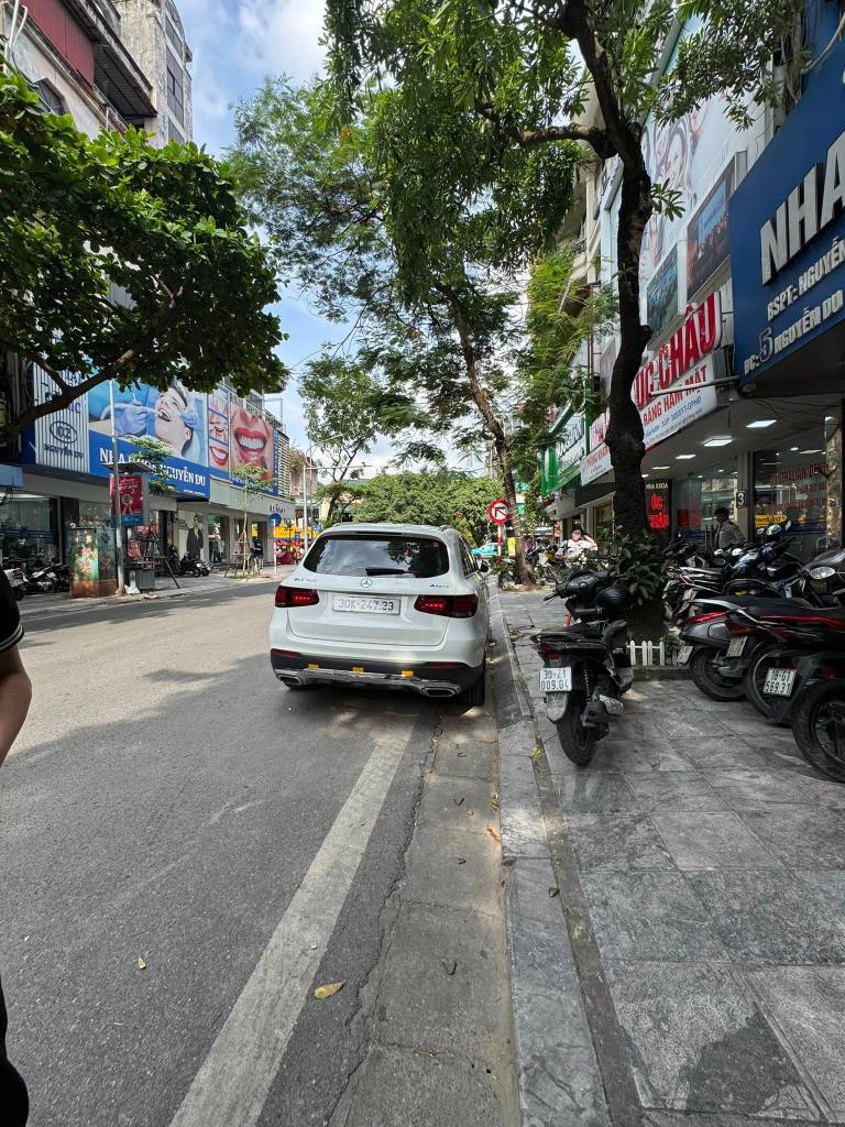 Hiến, Mặt phố Nguyễn Du, mặt tiền quyền lực 8,3m2, 6 tầng TM vừa ở vừa kinh doanh 75m2 chỉ 80 tỷ