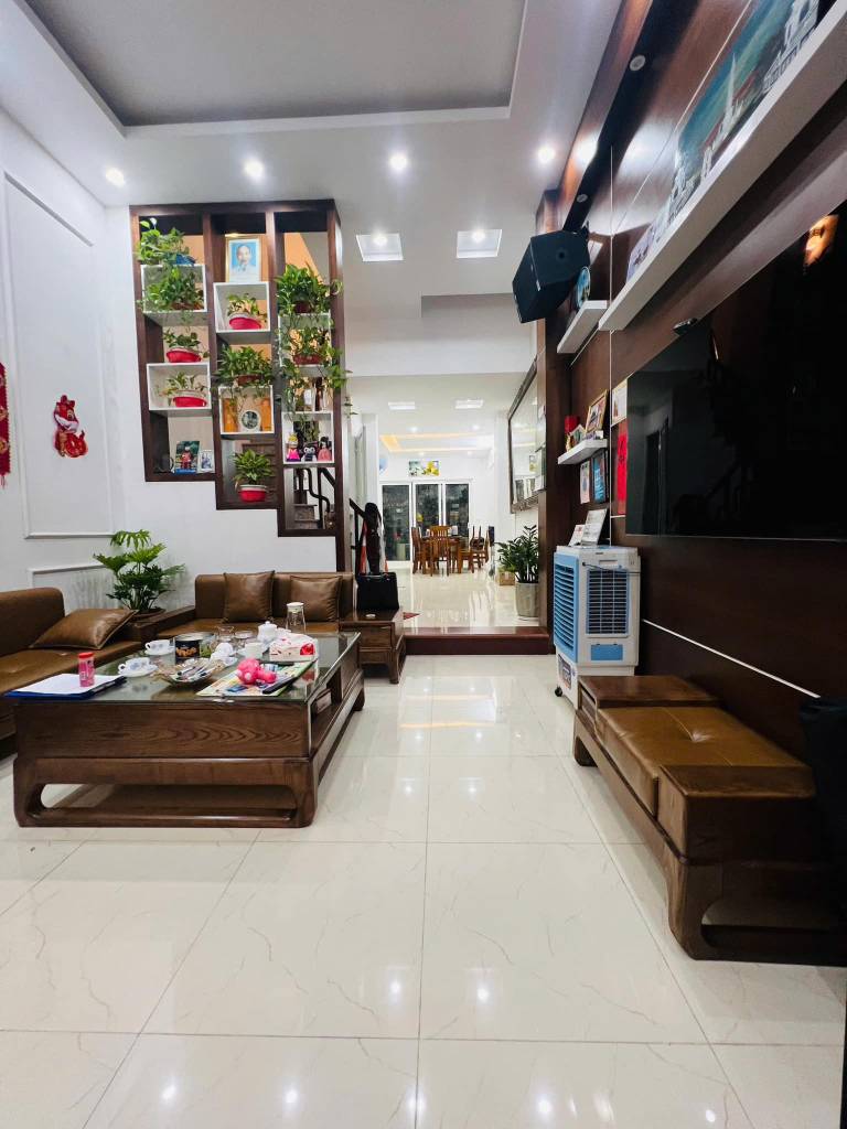 BÁN NHÀ YÊN HÒA – CẦU GIẤY - 75m² x 5 tầng / Mặt tiền 4.6m /Giá 15.5 tỷ