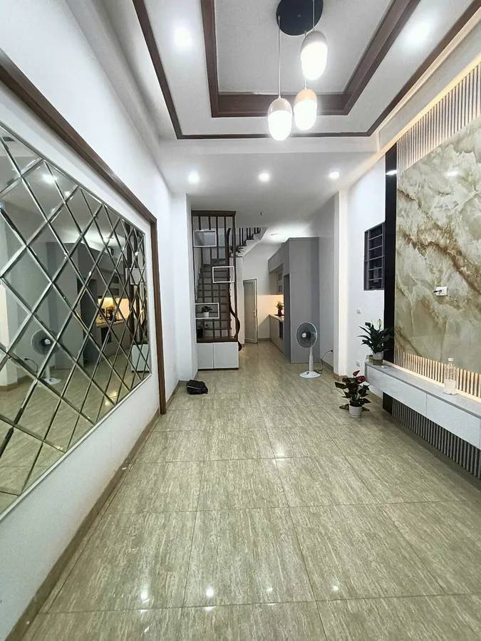 Bán nhà Giáp Nhị, 40m2, 4 tầng, ngõ rộng, 2 thoáng, chỉ 7.5 tỷ, sổ đỏ chính chủ