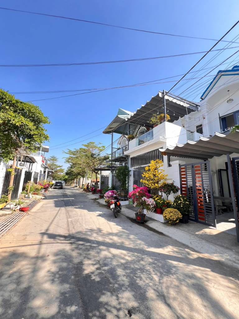 Ngộp - bán gấp nhà tâm huyết, 84m2, giá tốt tại Hương Lộ 9, Tân Bình, Vĩnh Cửu, Đồng Nai