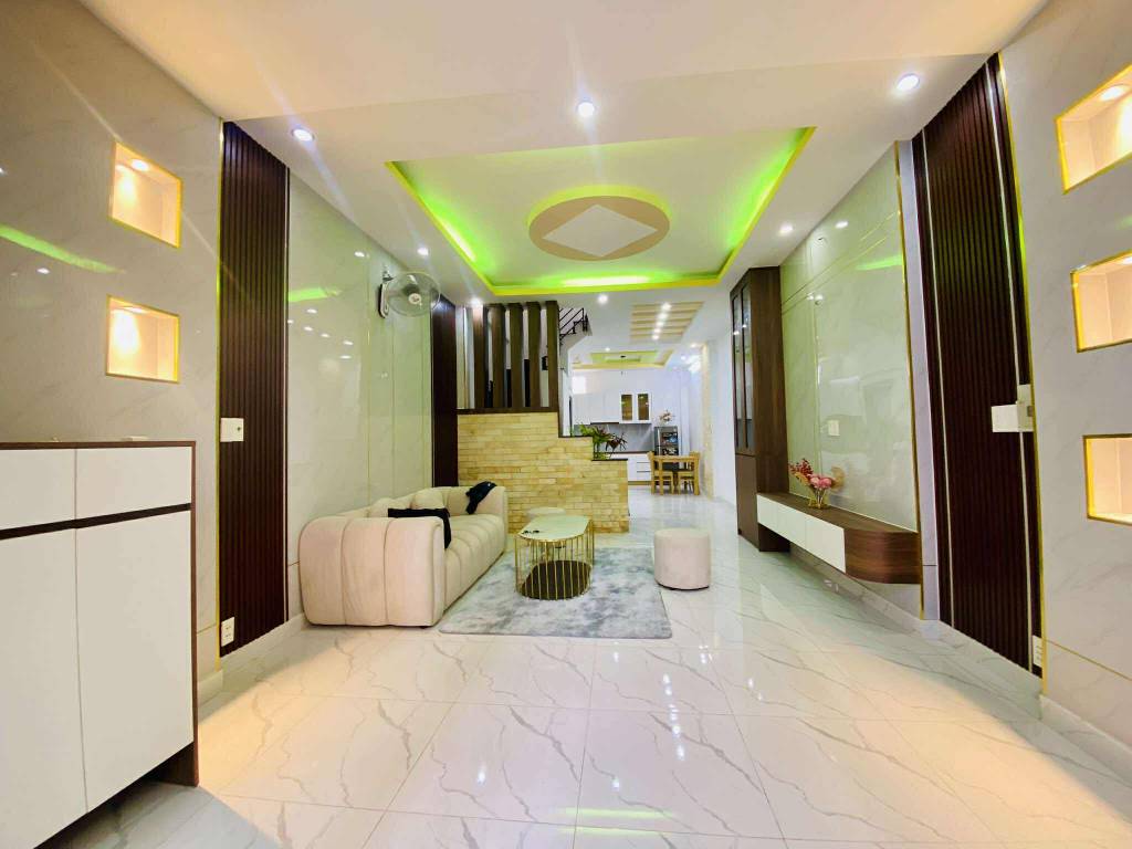 Bán nhà gần Emart, Hẻm ô tô, 52m², 4PN, 3 tầng, Full NT – Chỉ 6.45 tỷ