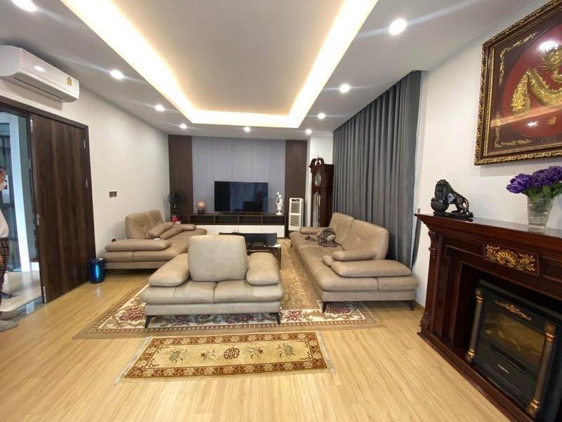 Nhà mới 5 tầng lô góc – thang máy – full nội thất – ngay trung tâm quận Đống Đa