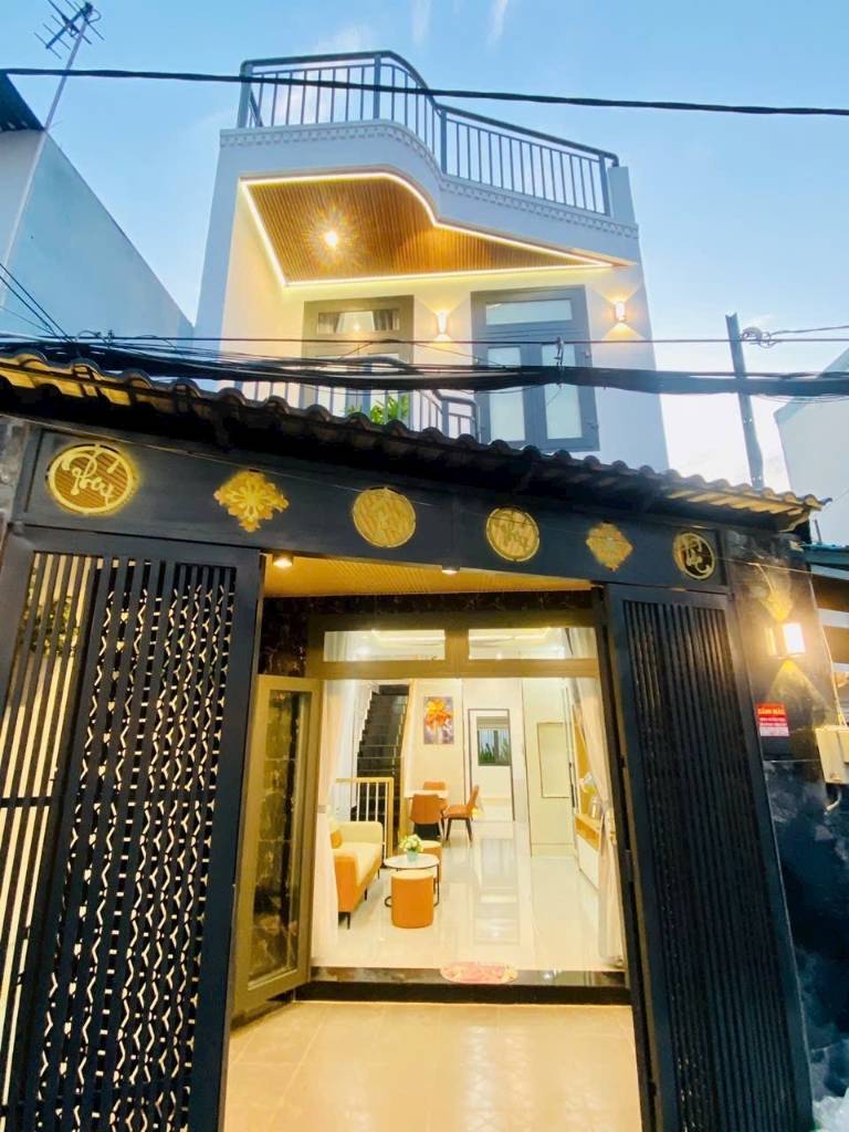 Nhà đẹp gần CV Làng Hoa, Gò Vấp, 3 phòng ngủ full nội thất, 66m², giá 6.25 tỷ