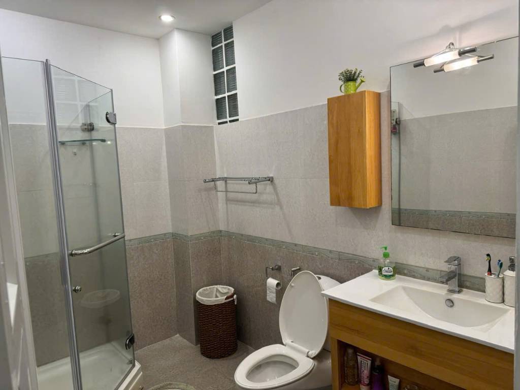 Nhà 3 tầng sân thượng, Cư xá Bình Thới, Quận 11, ngang 4.1m dài 22m, nhỉnh 16 tỷ