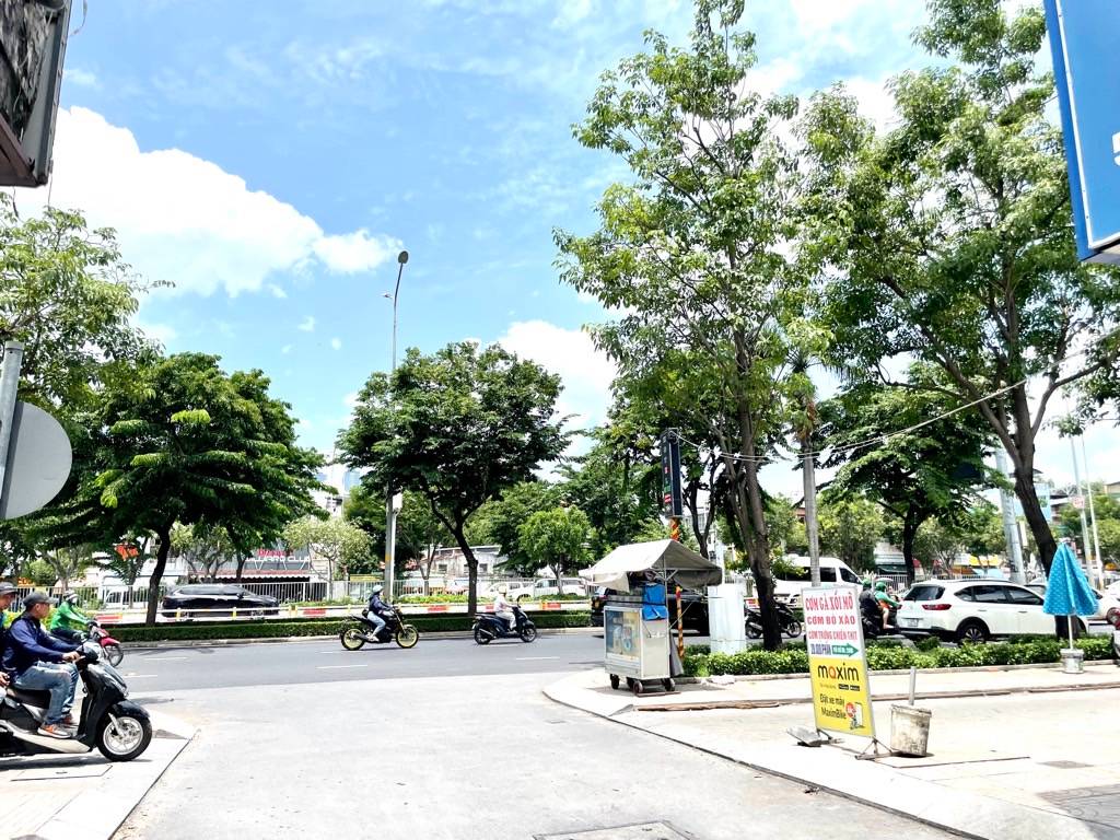 Bán căn hộ Bình Thạnh, ngay vòng xoay Điện Biên Phủ, dòng tiền 350 triệu/ tháng, hợp đồng thuê 15 năm, giá nhỉnh 39 tỷ