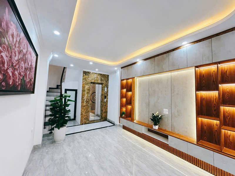 Bán nhà full nội thất Định Công, Hoàng Mai, 31m2, siêu đẹp, 6 tầng thang máy sịn sò, giá nhỉnh 8 tỷ