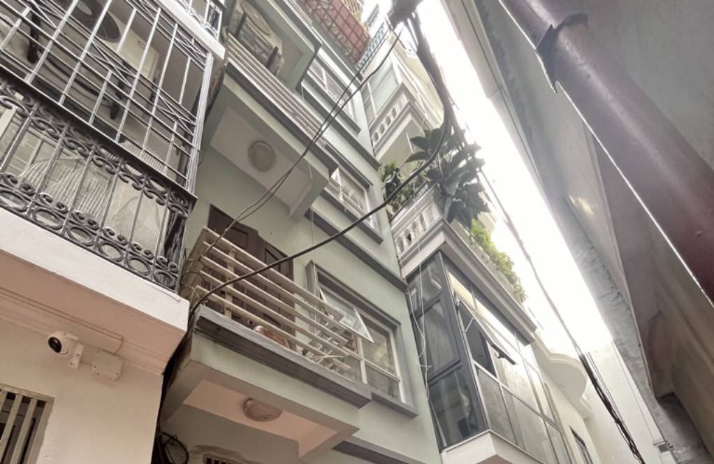 Nhà đẹp Kim_Giang 38m2 x 5 tầng, ba bước ra phố, ngõ nông rộng thoáng