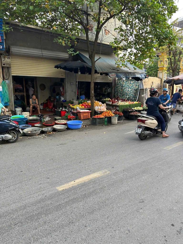 Bán nhà mặt tiền Tứ Hiệp, trung tâm Thanh Trì, kinh doanh sầm uất ngày đêm, giá 32 tỷ