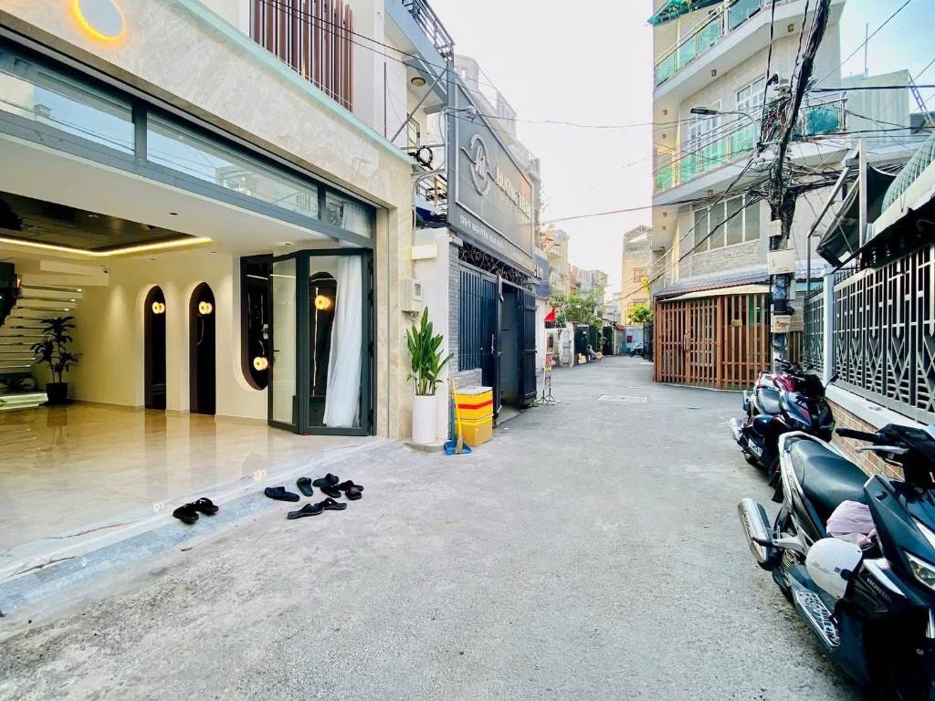 Bán siêu phẩm 5 tầng hẻm 8m Nguyễn Văn Khối, P8, Gò Vấp, full nội thất, giá 12.7 tỷ