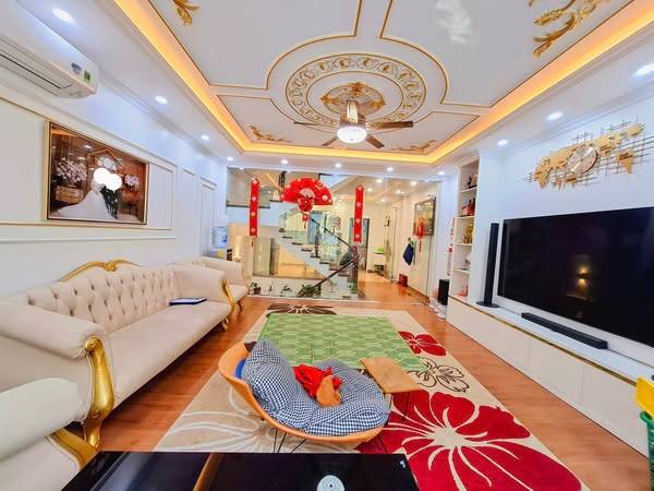 Bán nhà 5 tầng Luxury Kiến Hưng, gara ô tô, ở sướng, kinh doanh đỉnh, giá chỉ 1x tỷ