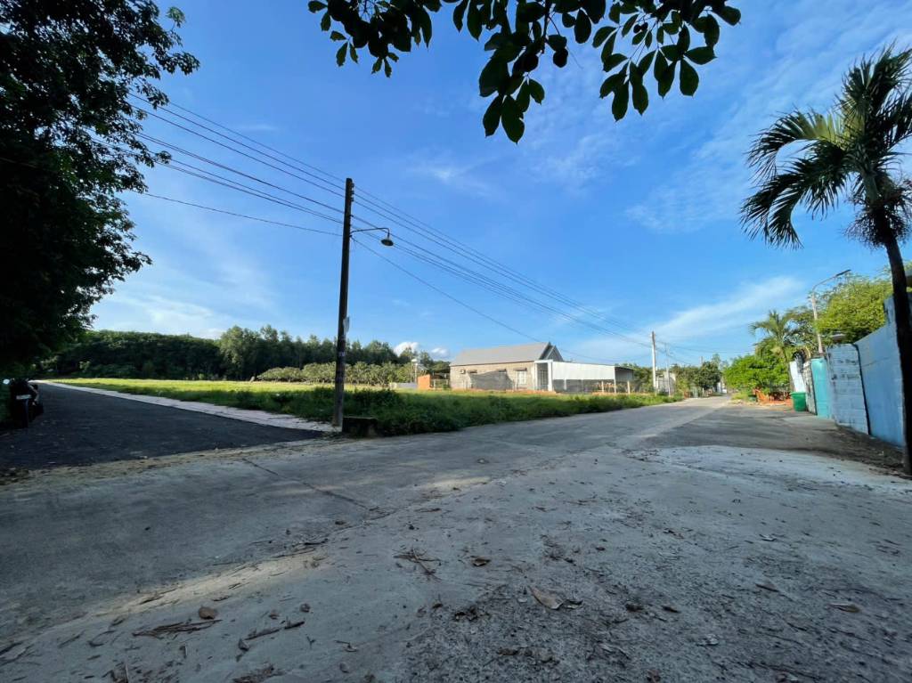 Bán đất vàng Long Thành, giá tốt, gần sân bay quốc tế, sổ hồng sang tên ngay