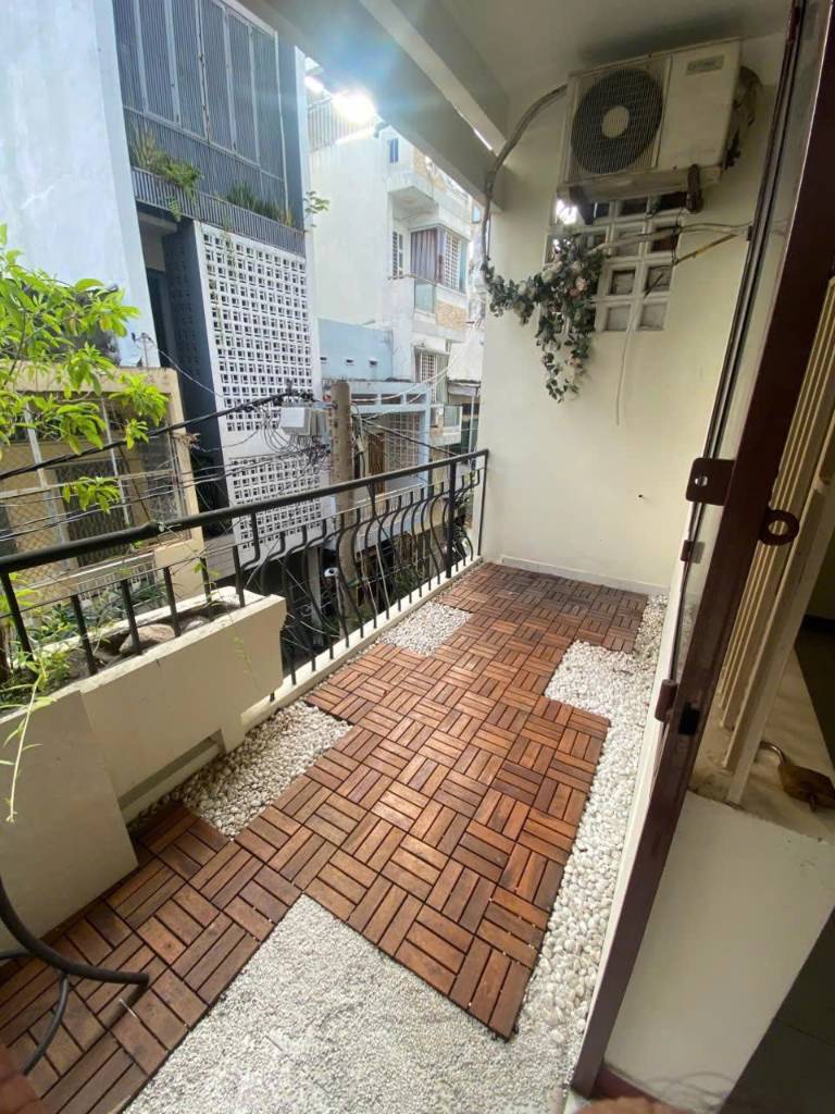 Bán nhà trống 3 tầng, hẻm Lê Văn Sỹ, P.12, Q.3, giá chỉ 13 tỷ, sổ hồng riêng