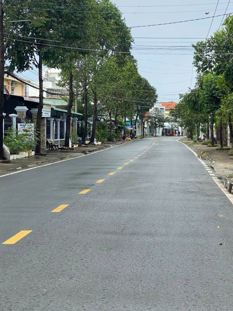 Bán đất 90m2 Quốc lộ 1A, TP Tân An, Long An, Sổ đỏ, tiện ích hoàn hảo, giá 1,1 tỷ