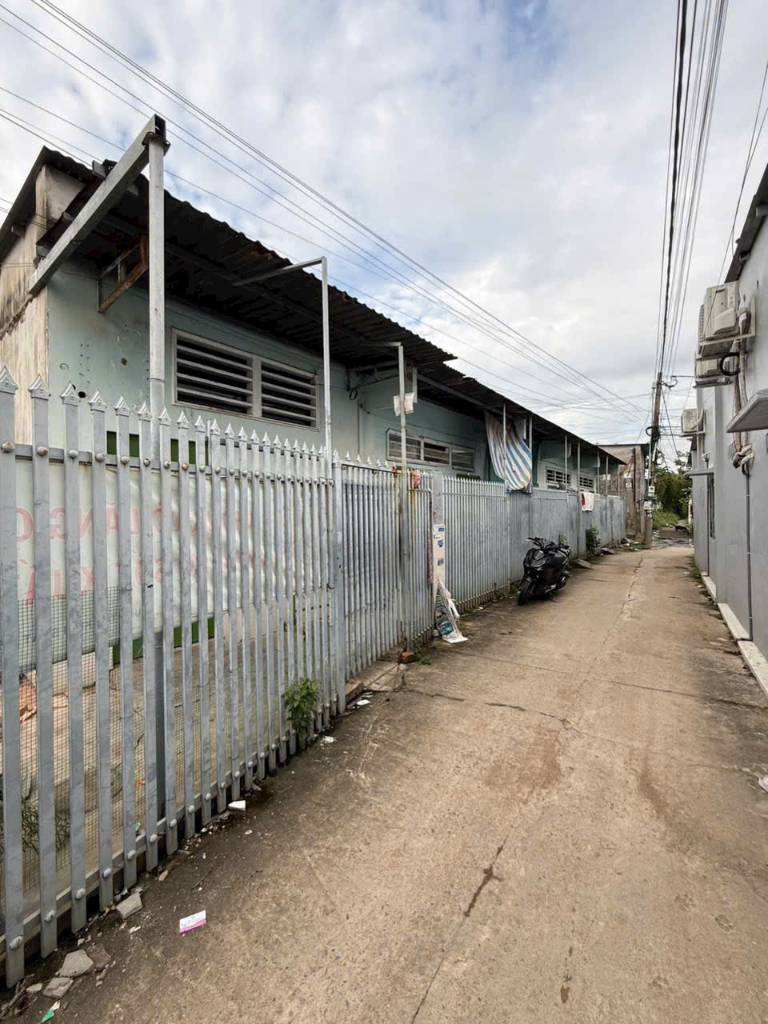 Bán dãy trọ 5 phòng + đất trống xây nhà nghỉ dưỡng, phường Bửu Hòa, Biên Hòa, thu nhập ổn định, giá chỉ 2.5 tỷ