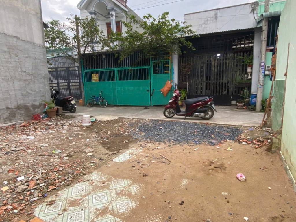 Bán đất ngộp giá tốt khu vực, thổ cư, xây dựng tự do, chỉ 1tỷ 450tr