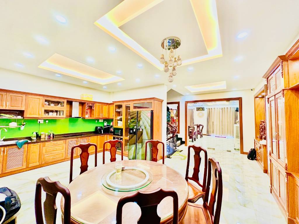 BÁN BIỆT THỰ HOA BẰNG – TÂN PHÚ – 120M² – NGANG 6.7M – GIÁ 15,5 TỶ