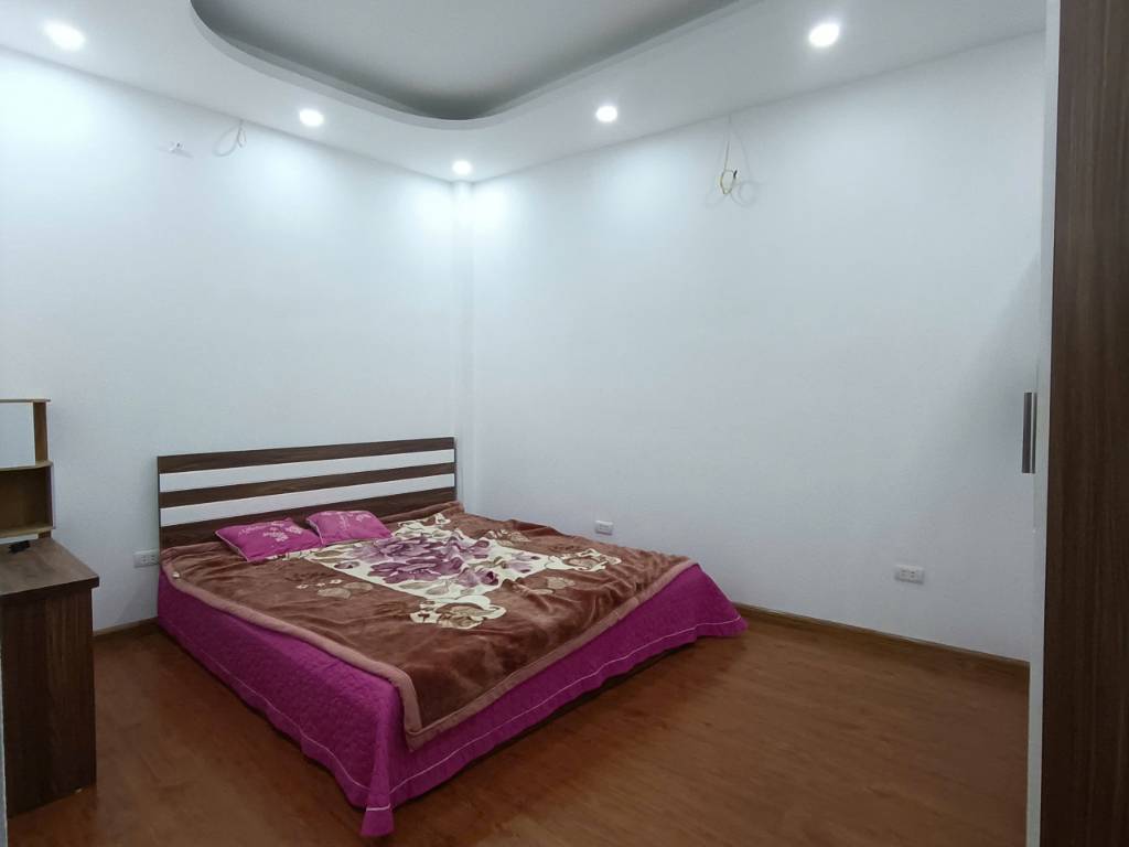 Bán nhà 42m2, mặt tiền 4m, 4 tầng Cổ Điển, Tứ Hiệp, Thanh Trì, ô tô đỗ cổng
