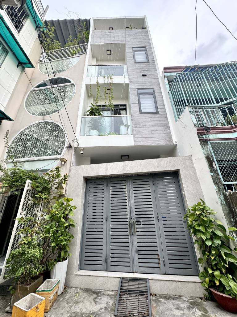 BÁN NHÀ NƠ TRANG LONG, BÌNH THẠNH, 4 TẦNG, 4PN FULL NỘI THẤT, DTS 160m2, 8.6 TỶ