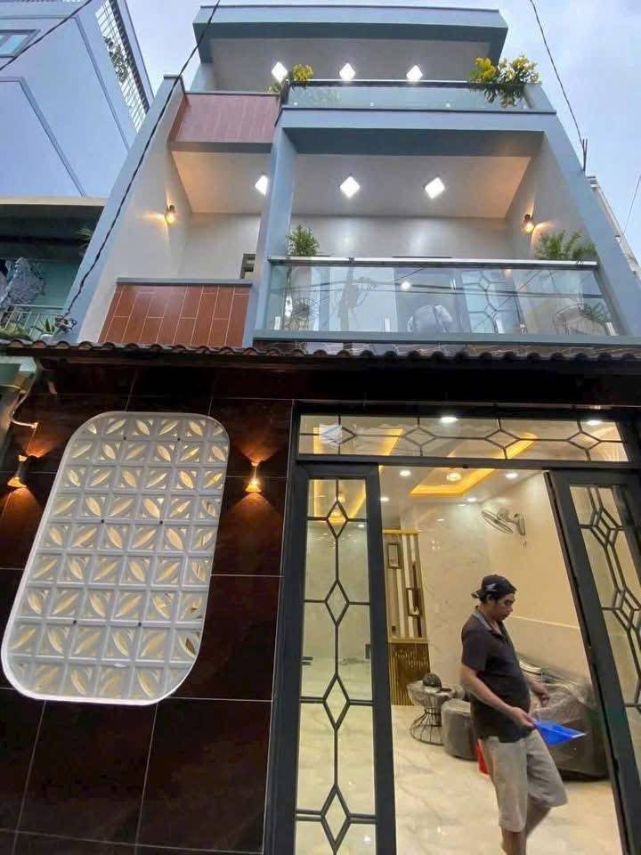 BÁN NHÀ CHÍNH CHỦ 2 TẦNG TỌA LẠC TRUNG TÂM PHƯỜNG 4, TP. TÂN AN, LONG AN 70M2, GIÁ CHỈ 2.4 TỶ