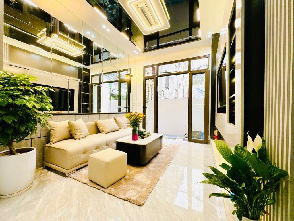 Nhà riêng Thượng Đình, sát phố Ngã tư sở KD ngày đêm, sầm uất, 38 m, 5 tầng, tặng nội thất xịn xò