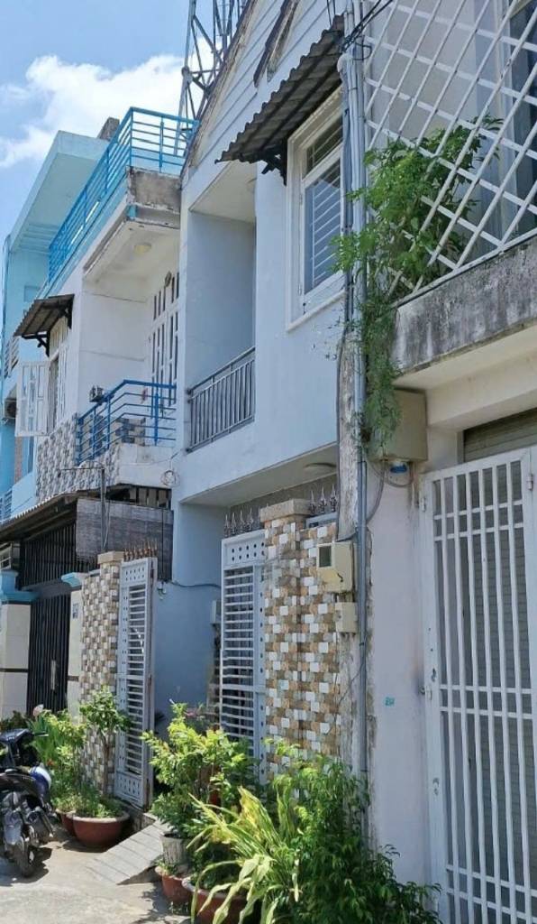 NHÀ NGAY NGUYỄN THỊ ĐỊNH, QUẬN 2 (cũ) 2 TẦNG - 75M² - HẺM XE TẢI - CHỈ NHỈNH 6 TỶ