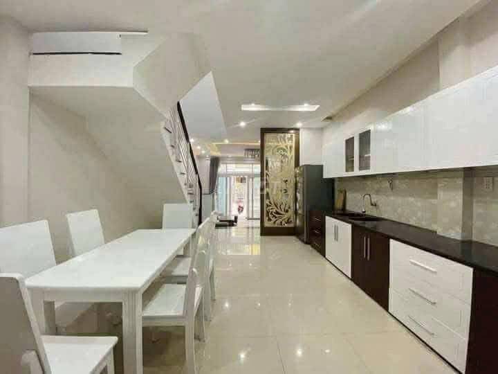 Mình cần bán nhà 2 tầng đường 5m5 Dương Trí Trạch , Sơn Trà ( Vị trí gần biển PHẠM VĂN ĐỒNG )