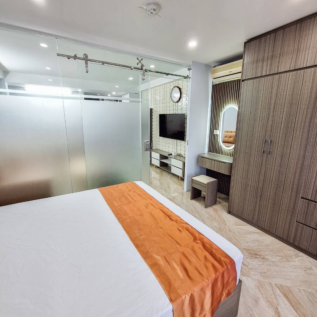 Cho thuê CH mini 52m², ngõ ô tô phố Hào Nam, nội thất mới, giá 8.5 triệu/tháng
