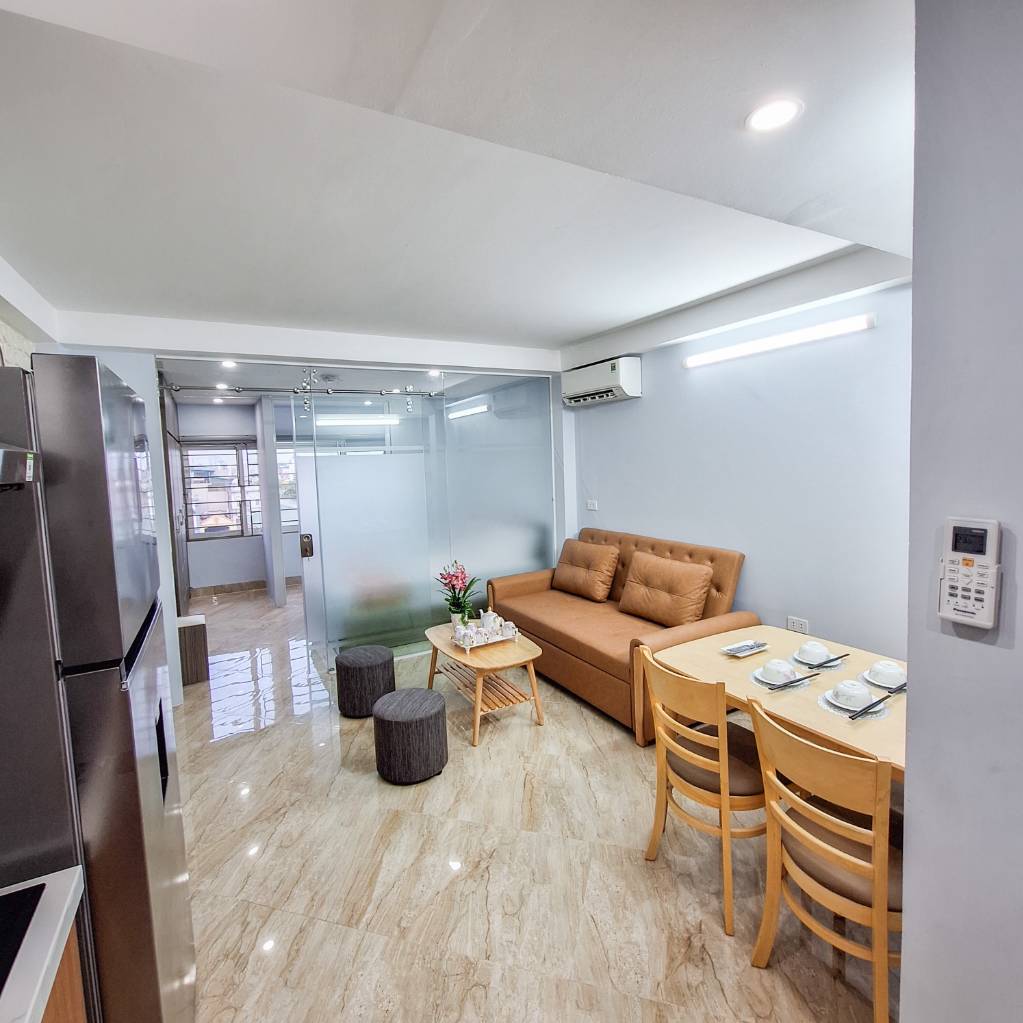 Cho thuê CH mini 52m², ngõ ô tô phố Hào Nam, nội thất mới, giá 8.5 triệu/tháng