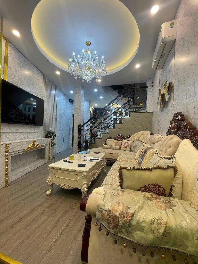 Bán nhà Trường Chinh, Thanh Xuân, 49m2 x 5 tầng, ô tô đỗ cửa ngõ thông 2 phố lớn, nở hậu đón tài lộc