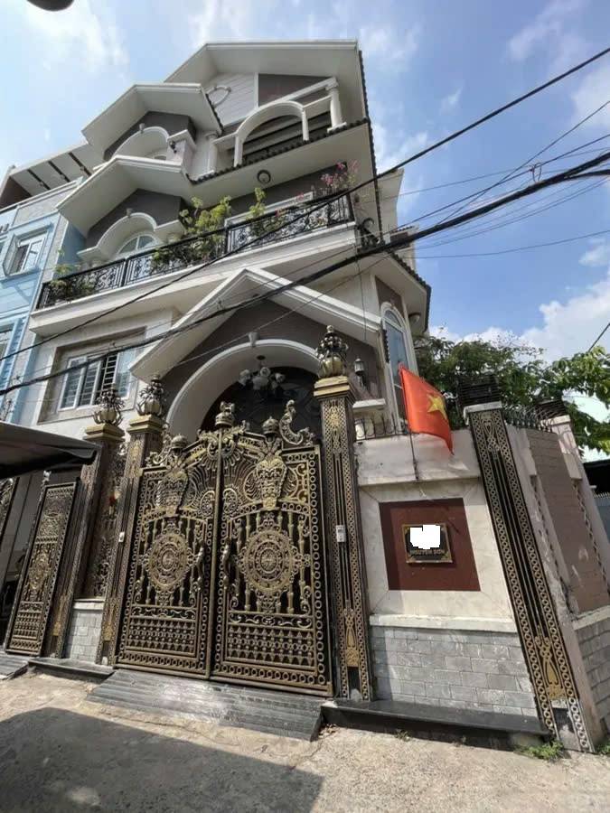 Biệt thự Nguyễn Sơn, Tân Phú, sang trọng, 126m2, 6PN, full nội thất cao cấp