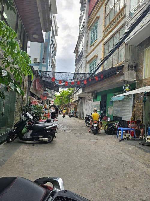 Bán Đất phố Vũ Ngọc Phan 145m² Mặt Tiền 6.2m Phù Hợp Xây Tòa Văn Phòng Giá 38.9 Tỷ